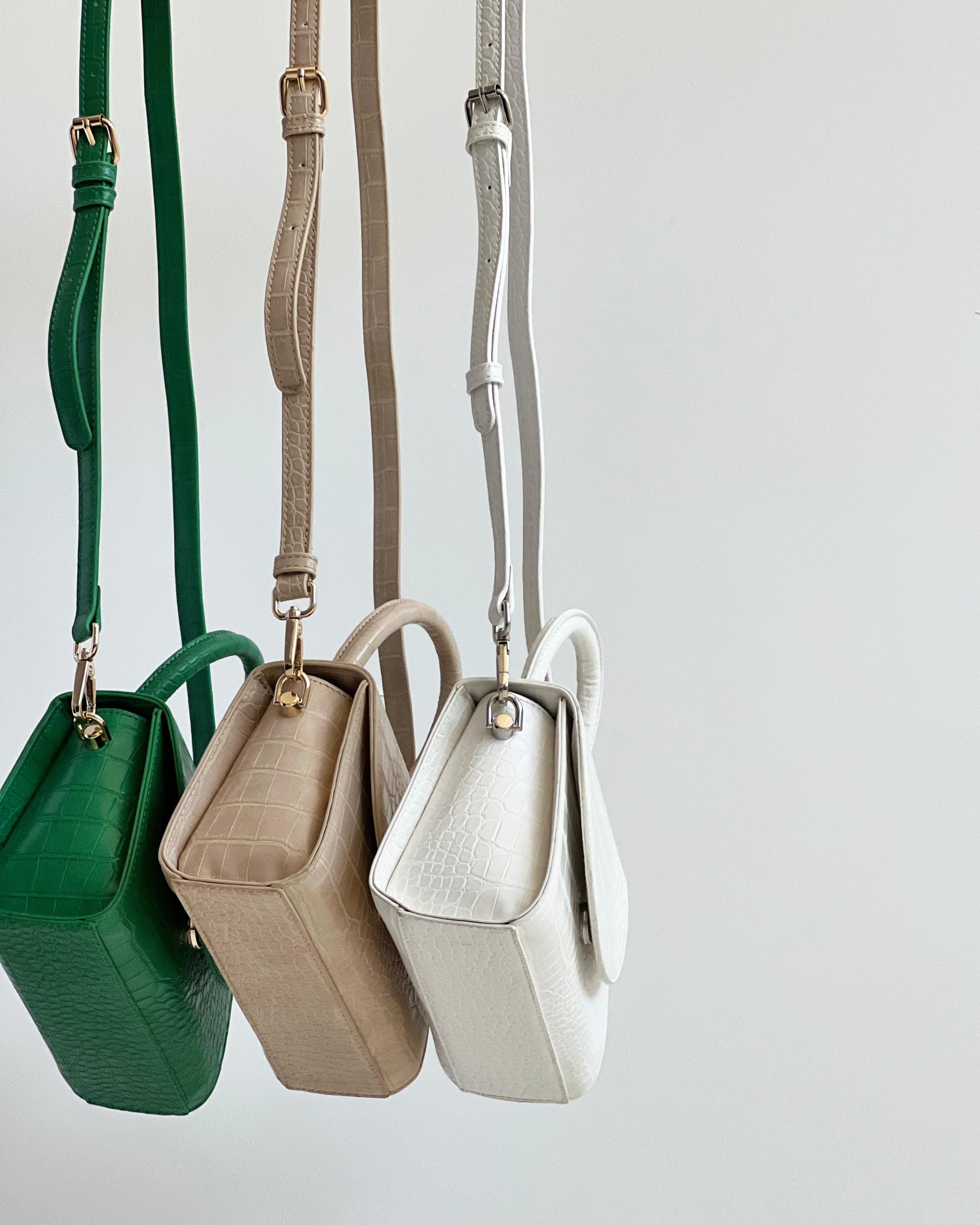 7 Best Ways to Store Handbags in 2023 – Olga Berg